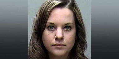 Sex-Lehrerin betr&uuml;gt Mann in der Nacht vor ihrer Hochzeit