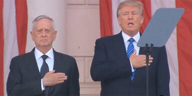 Trump sorgt f&uuml;r peinlichen Hymnen-Eklat