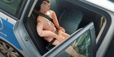 Gummipuppe Mainz Rhein