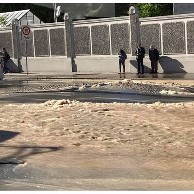 Rohrbruch setzt Alsergrund unter Wasser