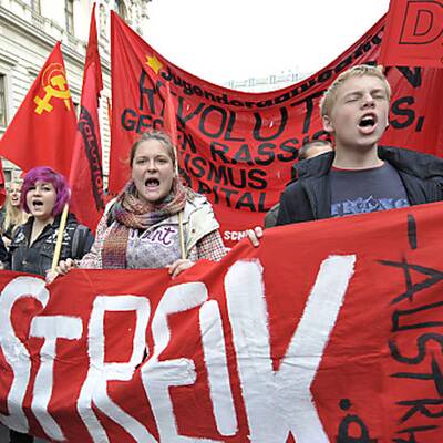 Tausende Studenten bei Demos