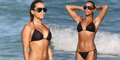 Sylvie Meis relaxt im sexy Bikini