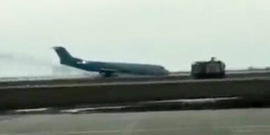 Flugzeug landet ohne Vorderr&auml;der