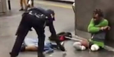 Polizisten misshandeln behinderten Asylwerber