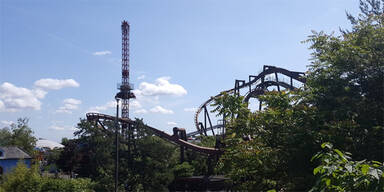 Thorpe Park Surrey Baby alleingelassen