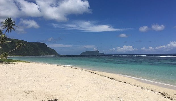 Wegen Corona: Dieser Vater sitzt seit Monaten auf Trauminsel fest