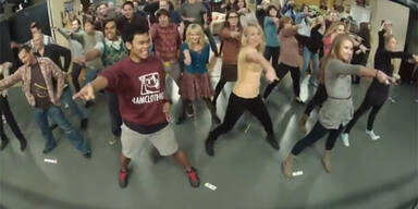 The Big Bang Theorie Flash mob!