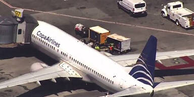 Jugendlicher springt kurz nach Landung aufs Rollfeld