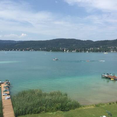 Suki Waterhouse: Wellness-Urlaub in Österreich