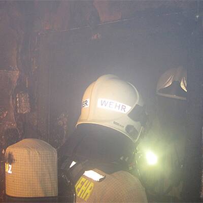 Wohnhausbrand in Plüddemanngasse