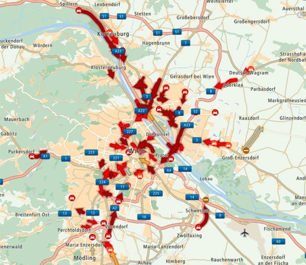 Mega-Stau nach Unfall auf der A22