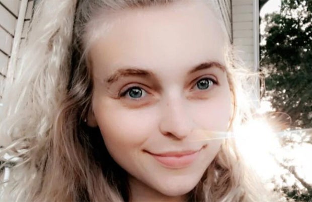 Lehrerin hat Sex mit Schüler (14) – und kommt mit Mini-Strafe davon