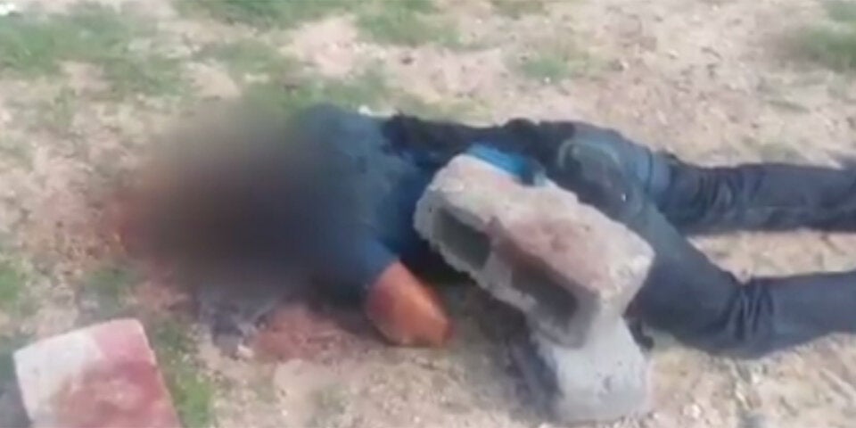 15 Menschen gefoltert und bei lebendigem Leib verbrannt