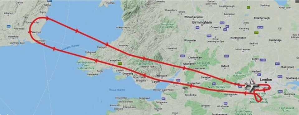Flieger muss umkehren, weil Pilot noch in Ausbildung ist