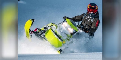 Skidoo-Stunts: Marcel Hirscher gibt wieder Gas | So genießt Salzburger die Ski-Pension