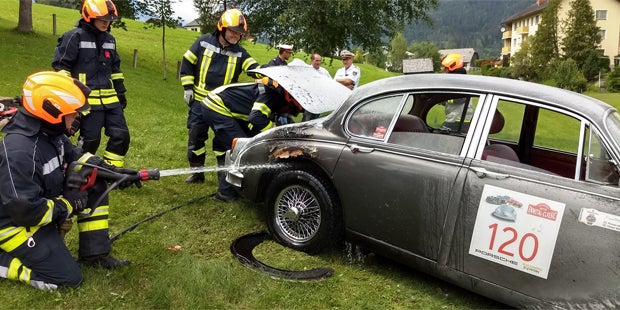 Böhmdorfer Jaguar abgebrannt