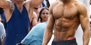 Zac Efron & Dwayne Johnson: Mucki-Duell