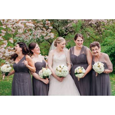 Nana Betty - Die 89-jährige Brautjungfer