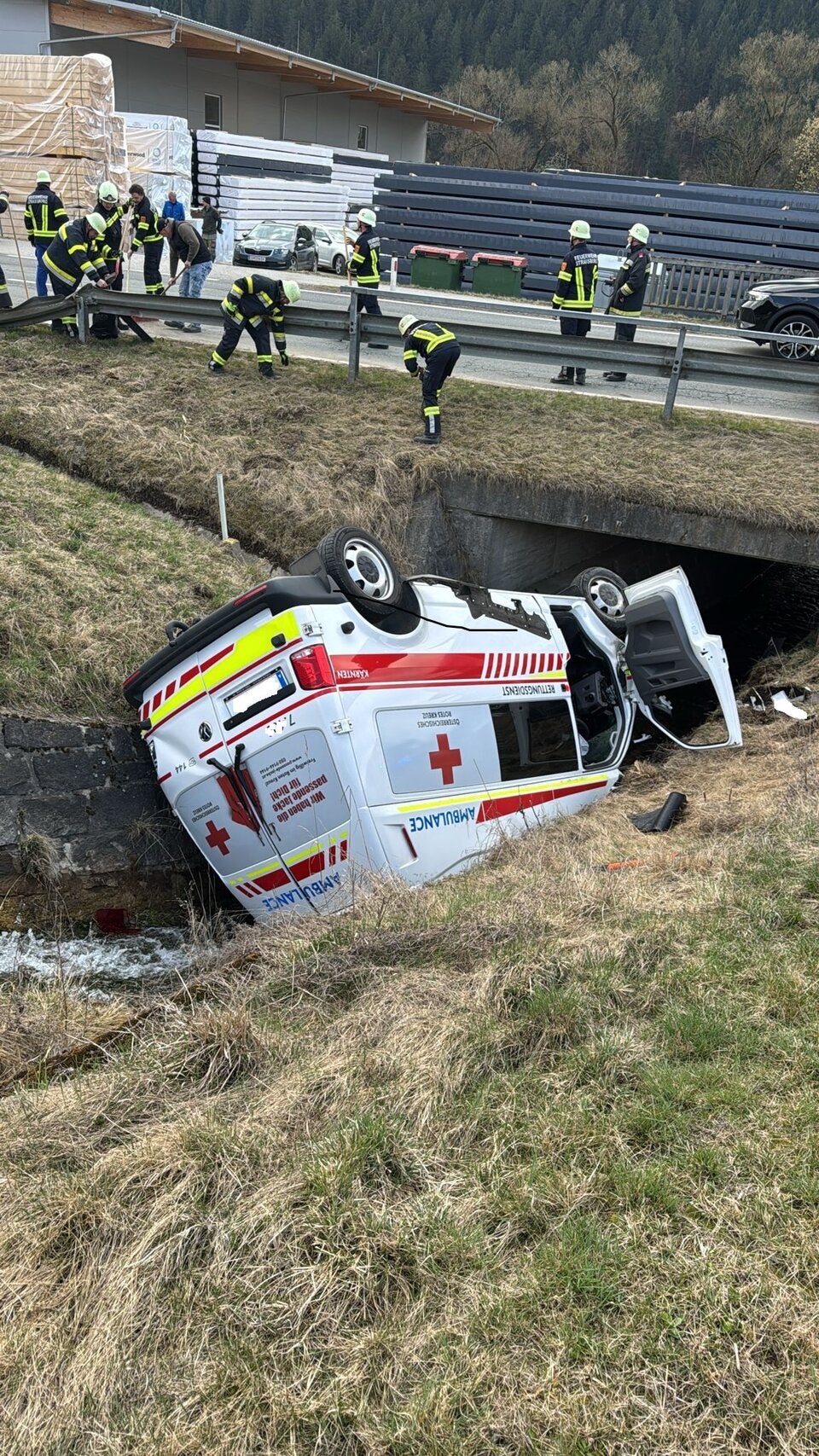 Unfall Rettungswagen Gurktal