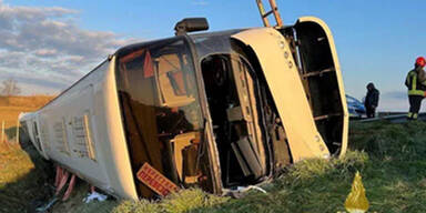 Frau stirbt nach Ukraine-Flucht bei Bus-Crash