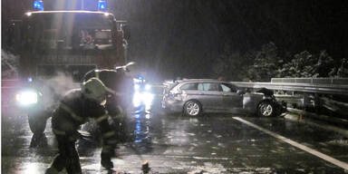 Neuschnee: Stromausfall und Crashs