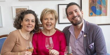 Andrea Linsbauer, Ildik&oacute; Raimondi und Clemens Unterreiner.&nbsp;