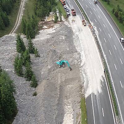  Die beiden Insassen wurden verletzt.
