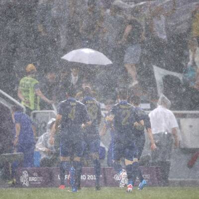 Unwetter-Chaos bei Ukraine - Frankreich