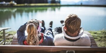 Almrosen mit Blick ins Inntal