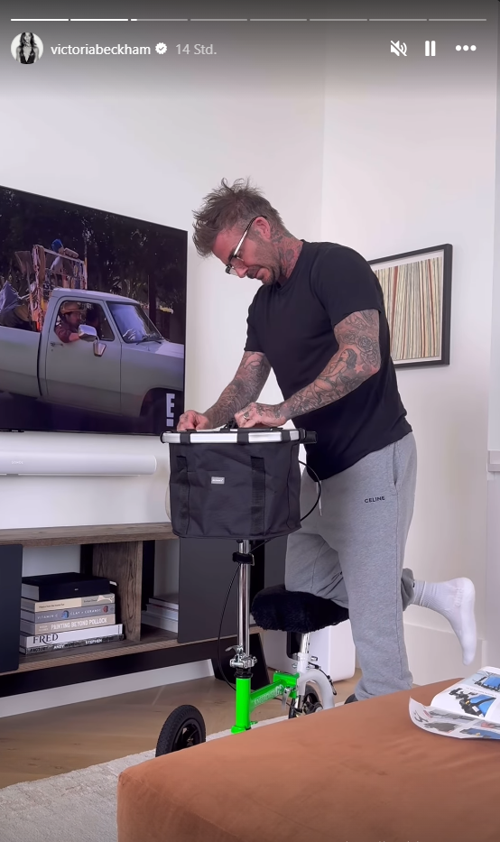 Victoria Beckham setzt jetzt auf Knieroller statt High Heels