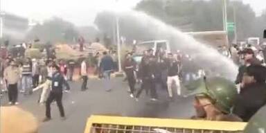 Indien: Massenproteste nach Vergewaltigung