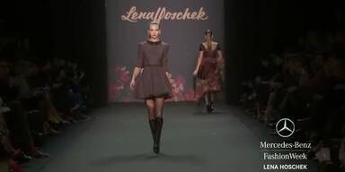 Lena Hoschek eröffnet die FW Berlin