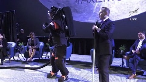 Im Prada-Raumanzug - SO könnte die erste Siedlung auf dem Mond aussehen