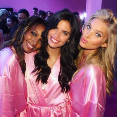 Victoria's Secret Fashion Show 2016 Backstage
