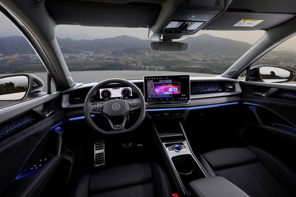 Reichhaltig informative digitale Kommando-Zentrale. 