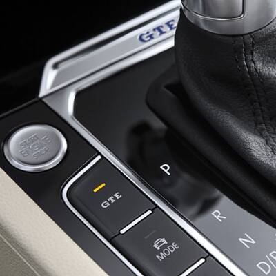 VW Passat GTE