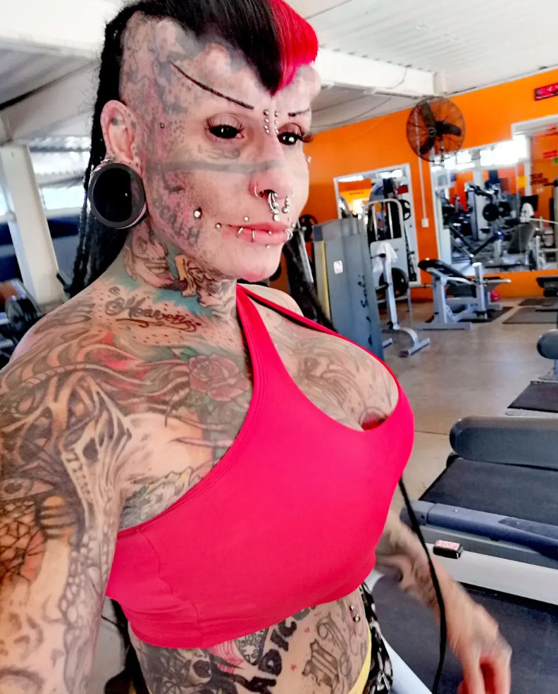 marycristerna_la_mujer_vampiro/Instagram