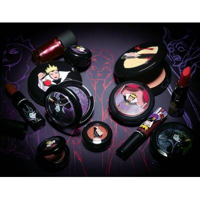 Venomous Villains von M.A.C