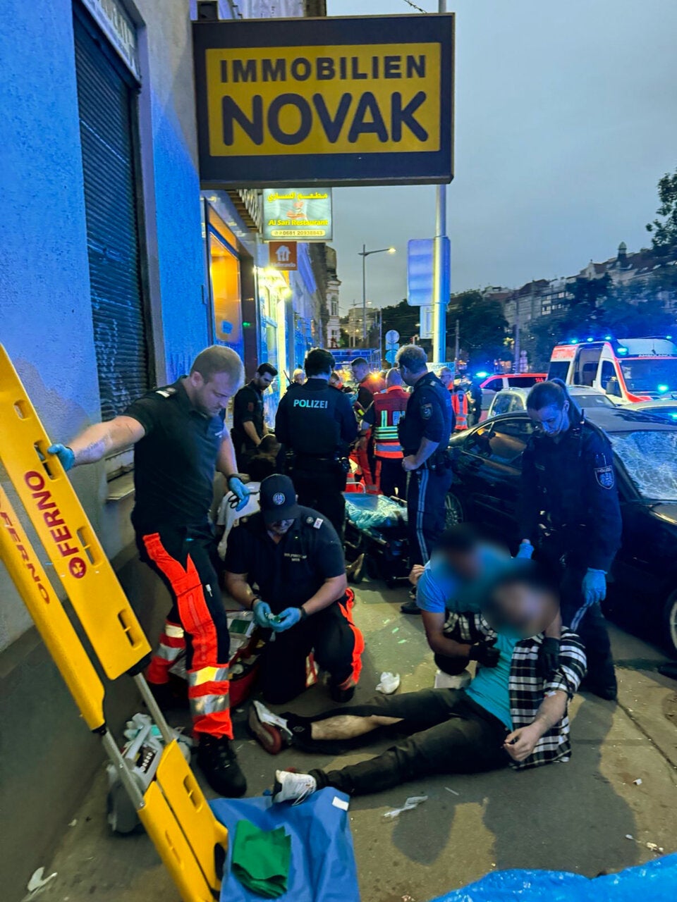 Auto fährt in Wien gegen Fußgänger: Fünf Verletzte