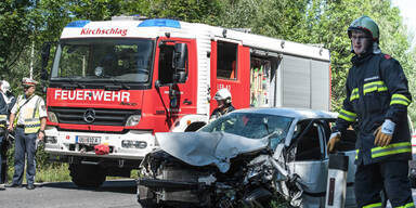 Schwerer Verkehrsunfall mit drei PKW