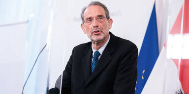 Verwirrung um  heutigen Schul-Start: Kritik von Elternvertreter