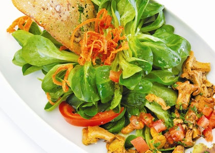 Vogerlsalat mit Schwammerln