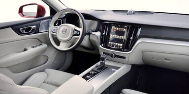 Der neue V60 Cross Country startet