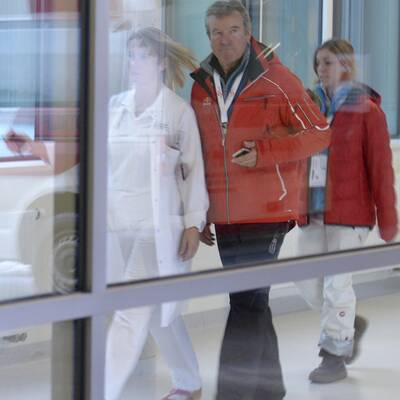 Tina Maze sichtlich geschockt von Vonn-Sturz