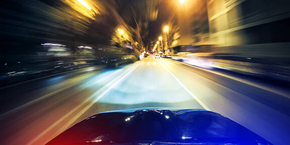 Wilde Verfolgungsjagd in Wien – Raser (20) rammt Polizei