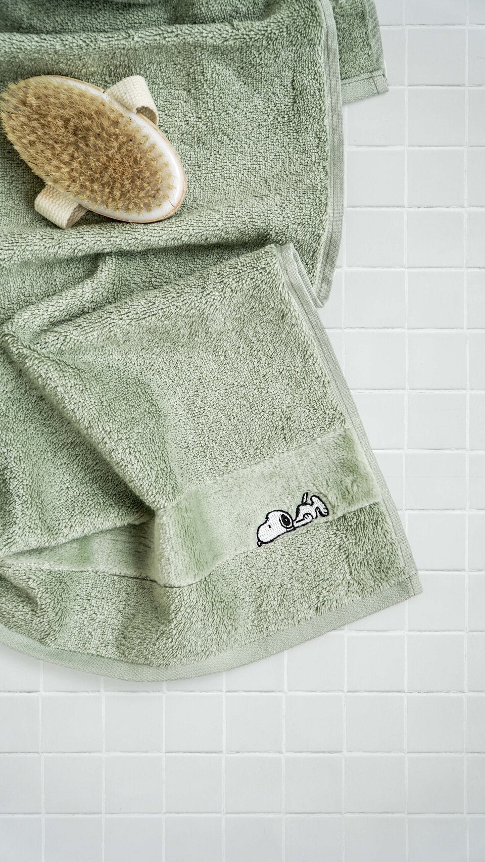 VOSSEN x PEANUTS: Snoopy trifft Luxus – limitierte Handtuch-Kollektion
