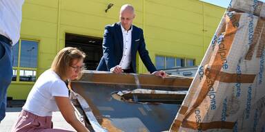 Vzbg. Martin Hajart besichtigt erstmals eingesetzte Materialkombination