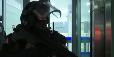 WEGA Polizist