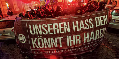 WKR-Ball:  Polizei auf Kuschel-Kurs