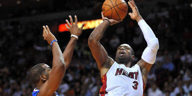 Wade f&uuml;hrt Meister Miami zum dritten Heimsieg